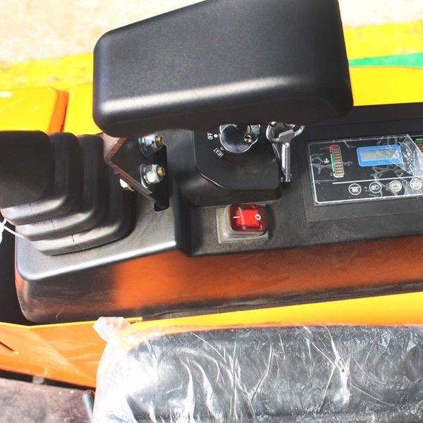 SGS Hydraulic Compact Excavator Convenient 1.2 Ton Mini Excavator For Pouring