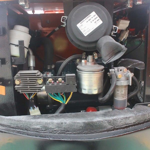 ODM CE 12 Mini Excavator 1600kg  Micro Mini Excavator For Pile Pulling
