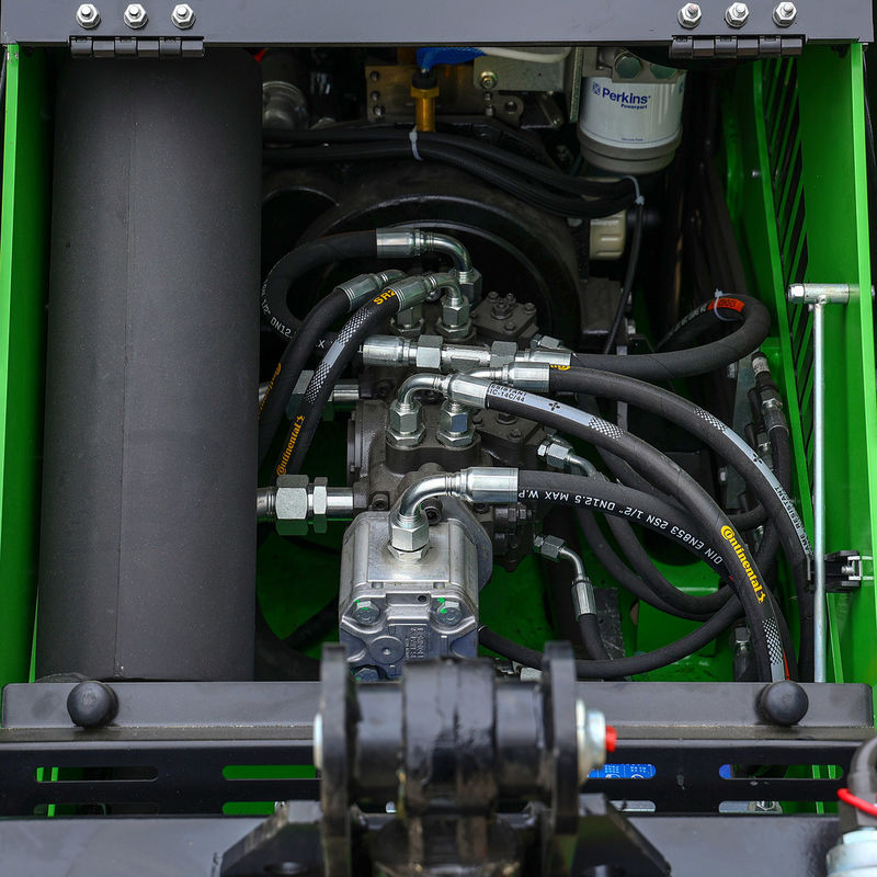 FY55J Green EPA Euro V Standard Skid Steer Loader With 3 Cylinder 3 Valves Or 4 Valves